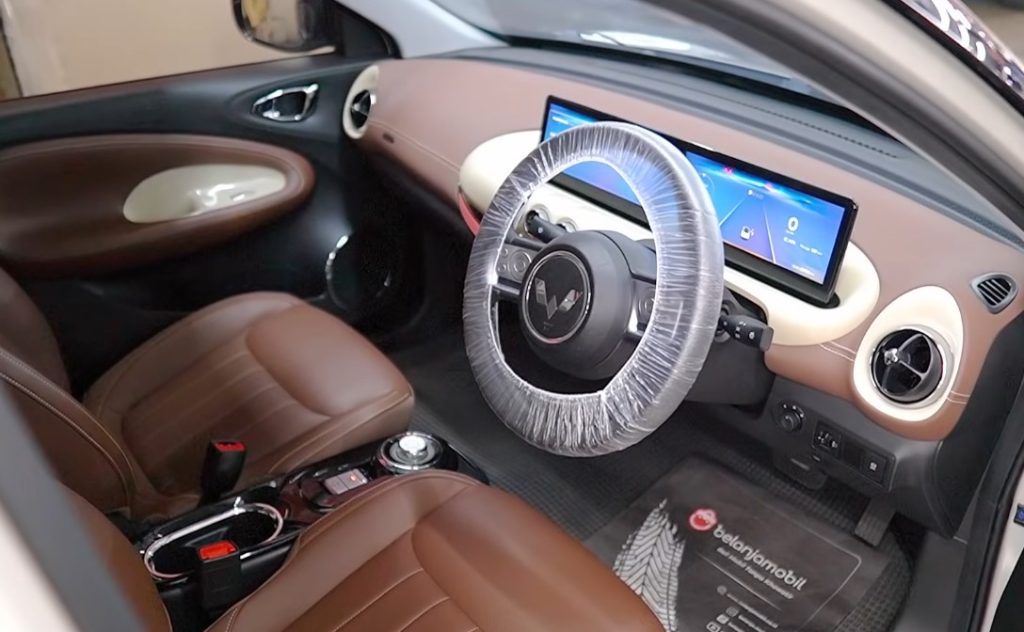 perbandingan mobil listrik yang populer