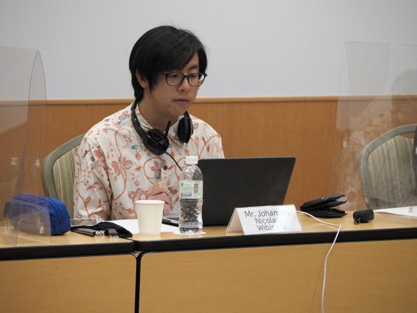 persiapan alat interpreter untuk konferensi internasional